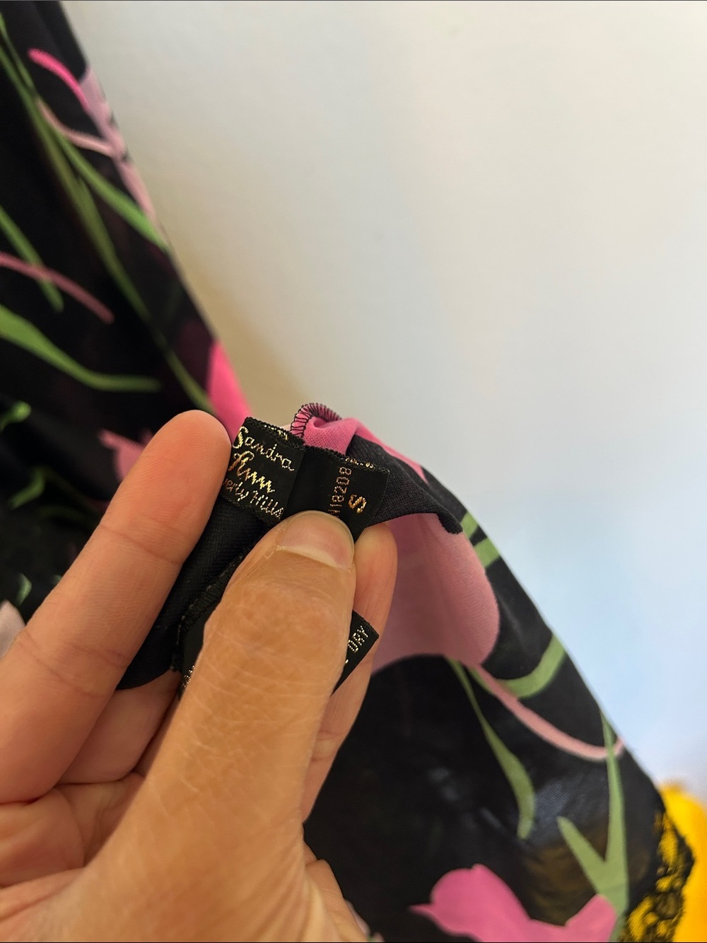 Vintage Claire Sandra Lucie Ann 60’s Black Floral Chemise with Pink Tulip Print - Picture 4 of 11